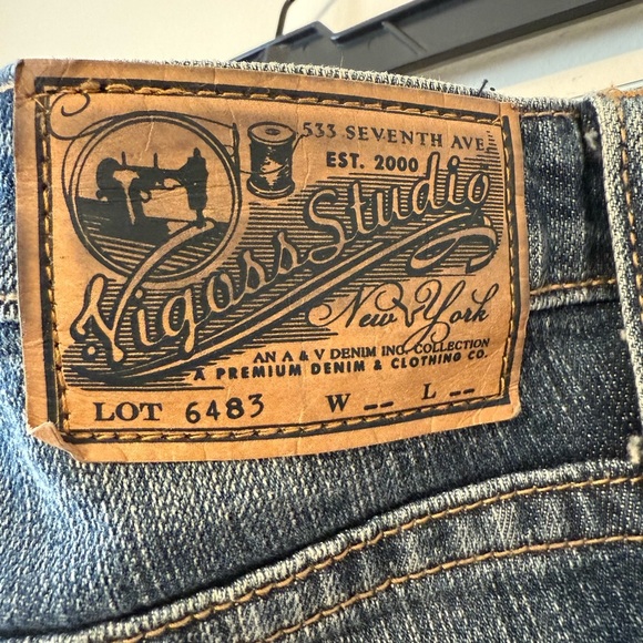VIGOSS STUDIO The Brooklyn Mid-rise Skinny Classic Blue Distressed Skinny Jeans - Picture 6 of 8